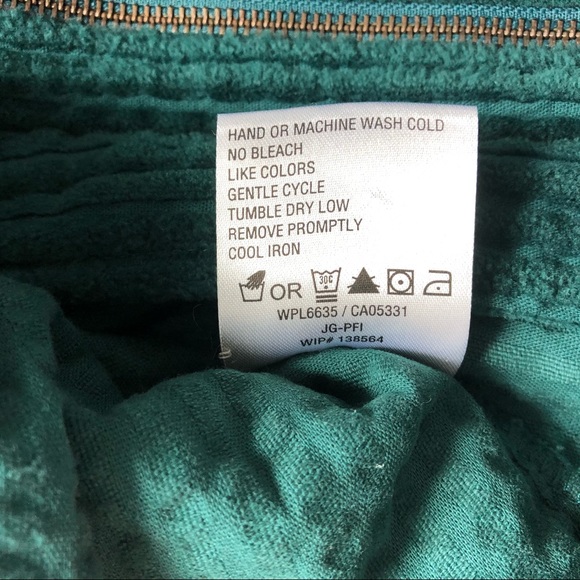 NWOT Woolrich Kinsdale Corduroy Ribbed Zip Vest 4201 M Green - Picture 9 of 9
